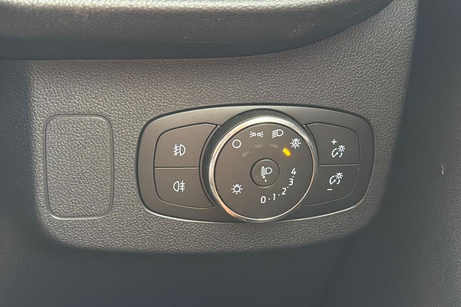 Ford PUMA Photo autoimg-e4422369625220bf65525816a7e853a55cedd430.jpg