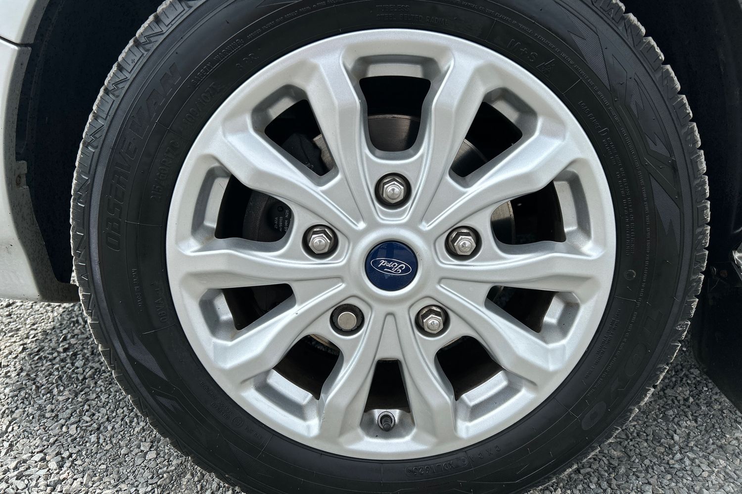Ford TOURNEO CUSTOM Photo 23
