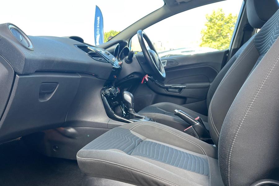 Ford FIESTA Photo autoimg-e445623cce135d78b4ecb4c767a4e1b11c738778.jpg