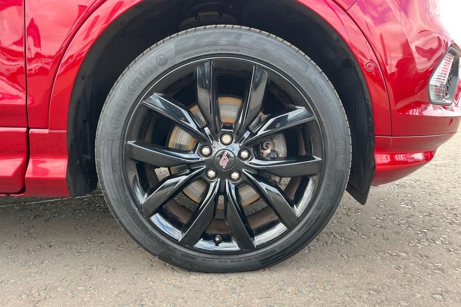 Ford KUGA Photo autoimg-e44577fb3e9442eb025915e70091beec2906f070.jpg