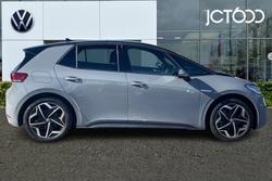 VOLKSWAGEN ID.3 Photo 4