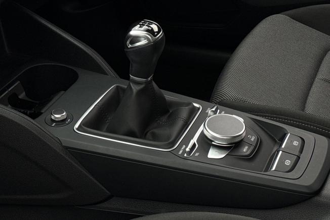 AUDI Q2 Photo 41