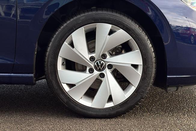 VOLKSWAGEN Golf Photo 5