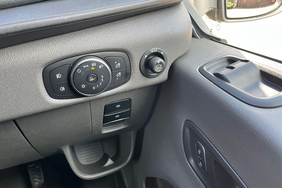 Used FORD TRANSIT WN75NUH 18