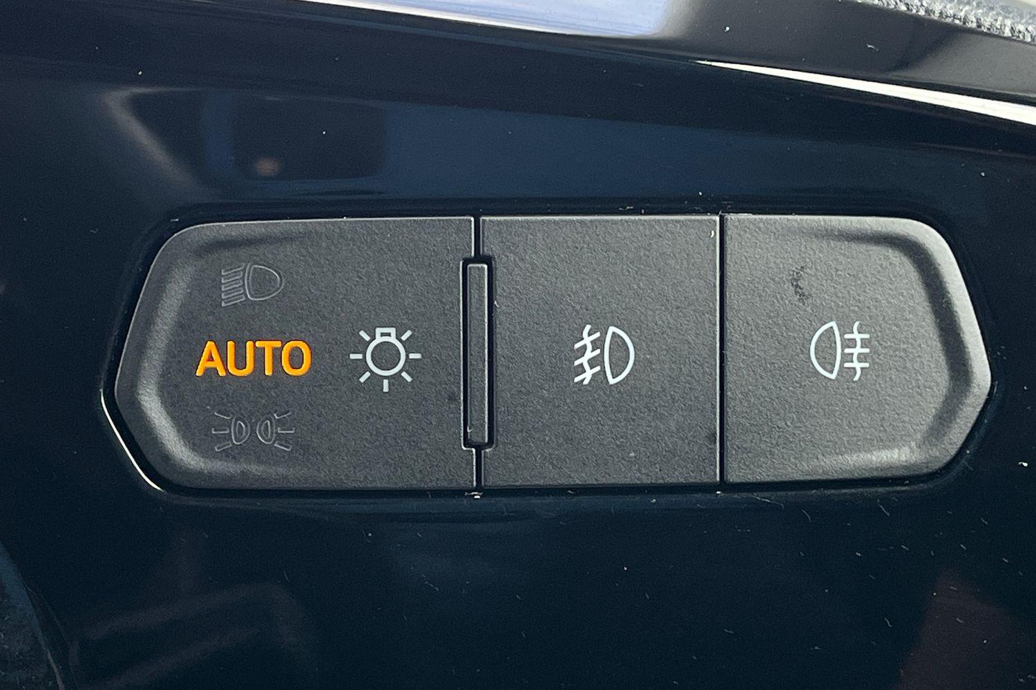 Ford TRANSIT CONNECT Photo 29