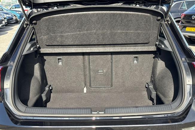 VOLKSWAGEN T-Roc Photo 12