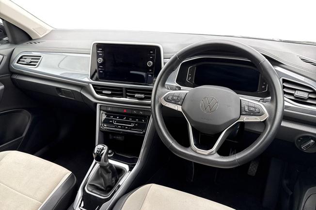 Volkswagen T-Roc Photo 6