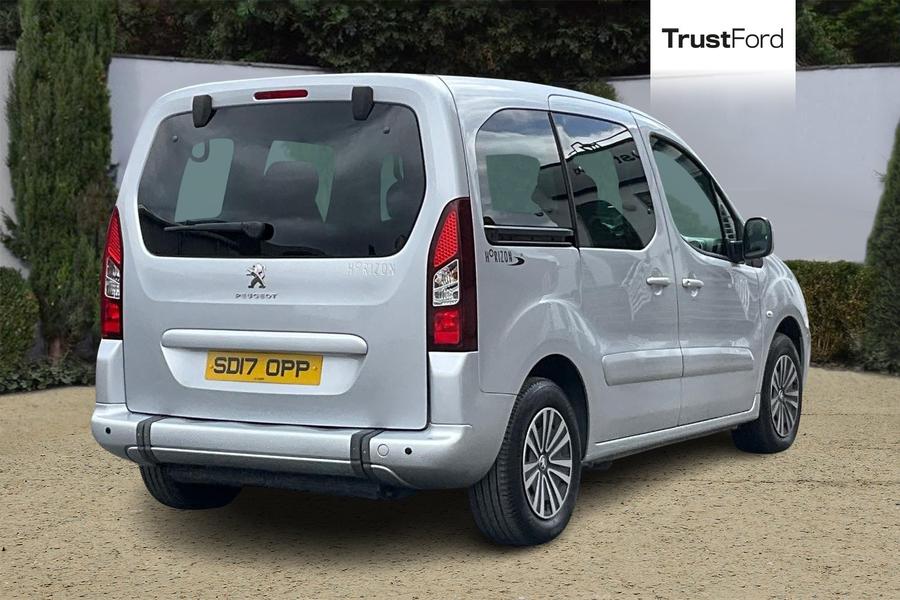 Peugeot Partner Tepee Photo autoimg-e4577e853e628749749fc94e2986f6bcedbcda24.jpg