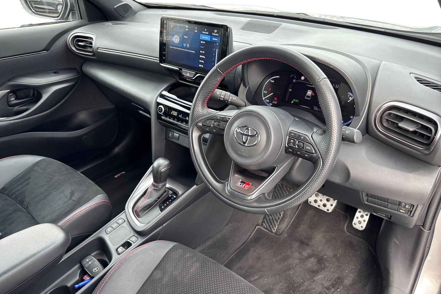 Toyota YARIS CROSS Photo 8