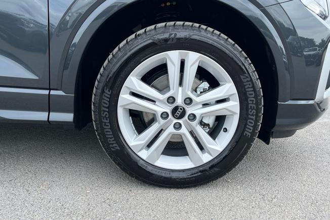 AUDI Q2 Photo 5