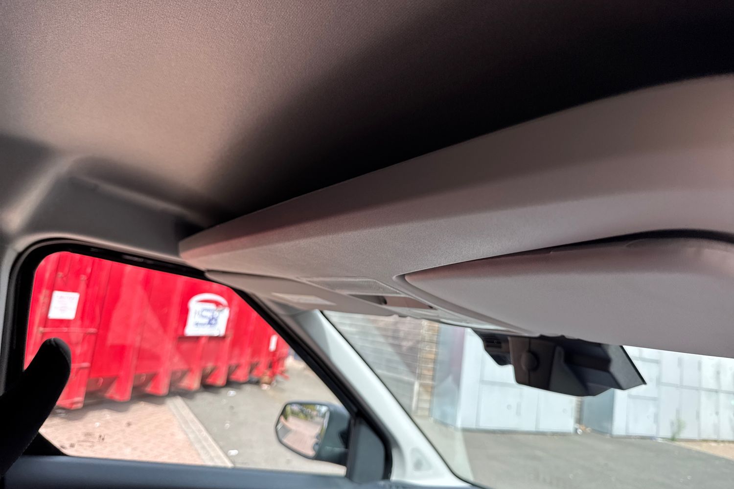 Ford E-TRANSIT COURIER Photo 27