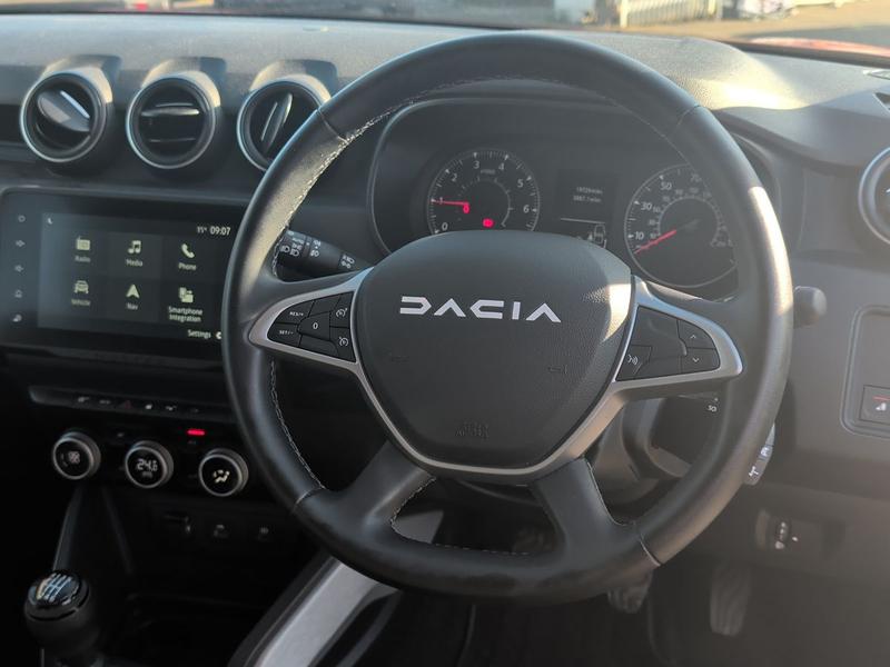 Used Dacia Duster NL73YYR 32