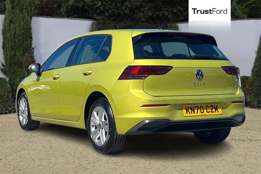 Volkswagen GOLF Photo autoimg-e463c71637211cbdbda7d662913c746ba19f1d35.jpg