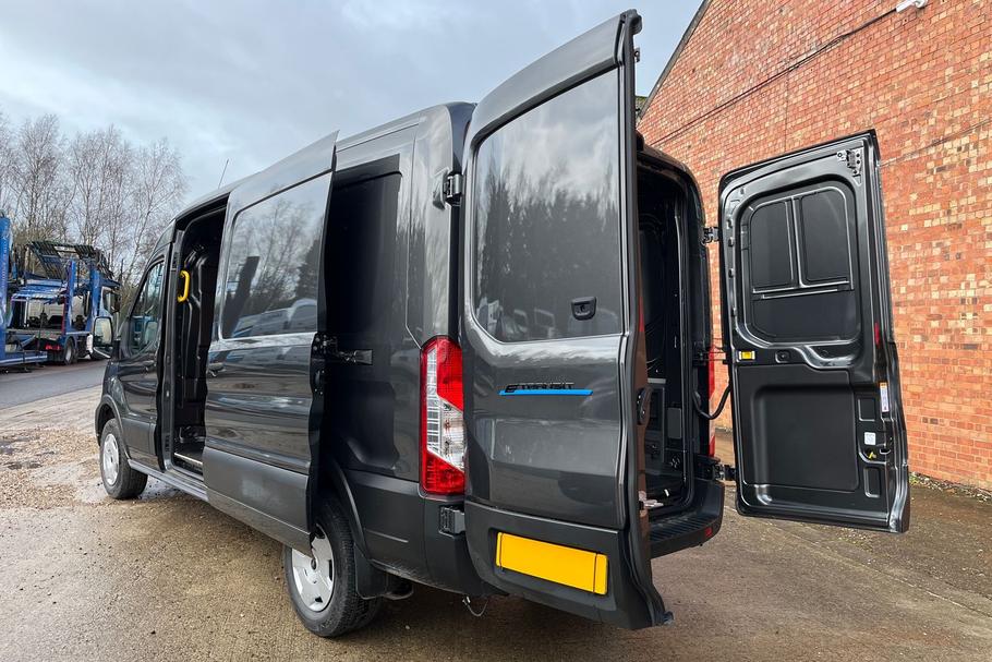 Used Ford E-TRANSIT YP75HEU 7
