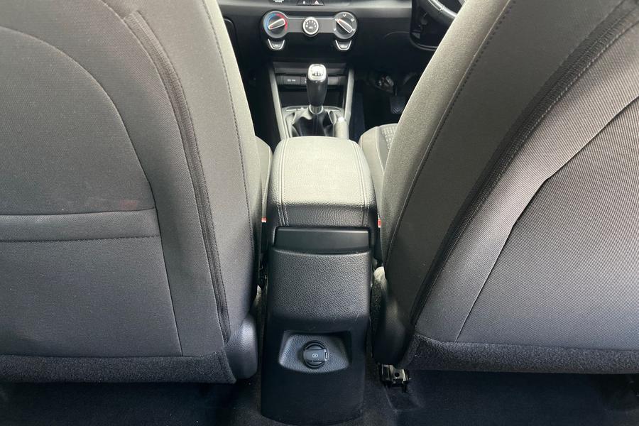 Kia Stonic Photo autoimg-e46904bb2f2226c1276a0b6cee807f198857c936.jpg