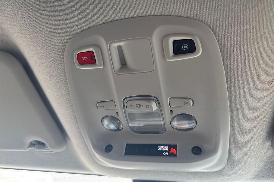 Used Vauxhall VIVARO DT73BWJ 29