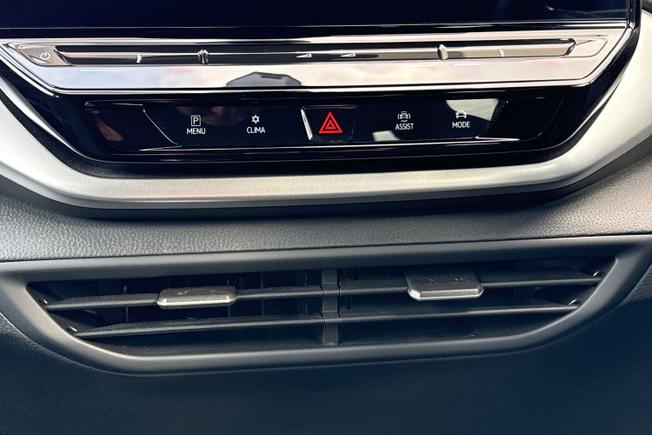 VOLKSWAGEN ID.4 Photo 22
