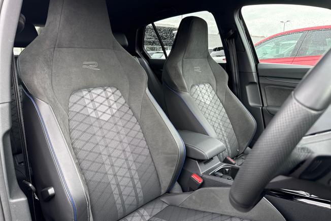 VOLKSWAGEN Golf Photo 27