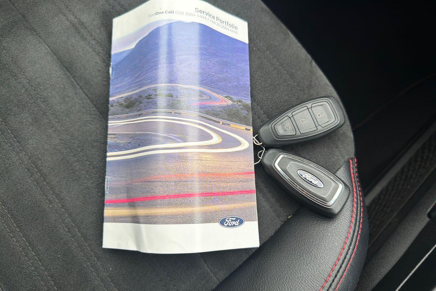 Ford KUGA Photo 21