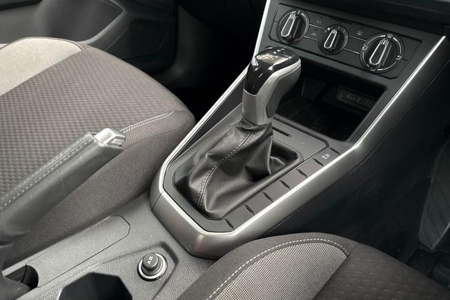 VOLKSWAGEN Polo Photo 23