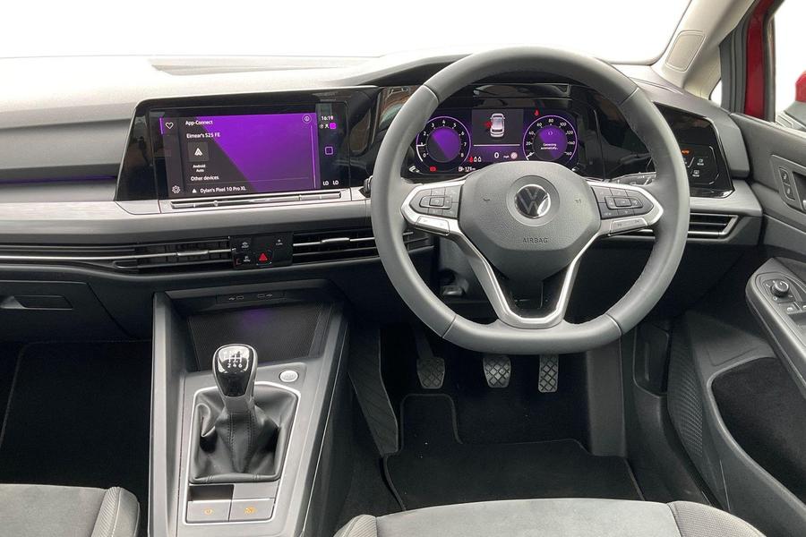 Volkswagen GOLF Photo autoimg-e47b546c750bc816485da72c76d1721189db2bab.jpg