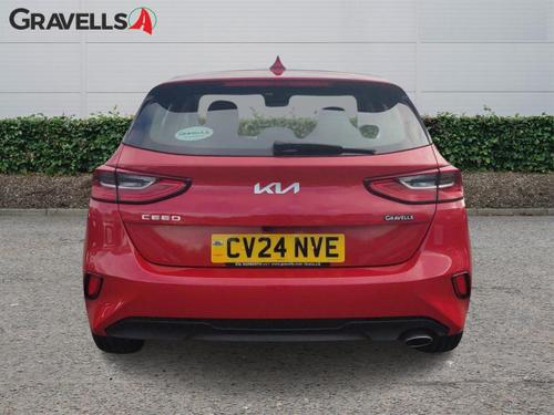 Kia CEED Photo autoimg-e47d61949da15123ffd88182db09f4bff44e20d4.jpg