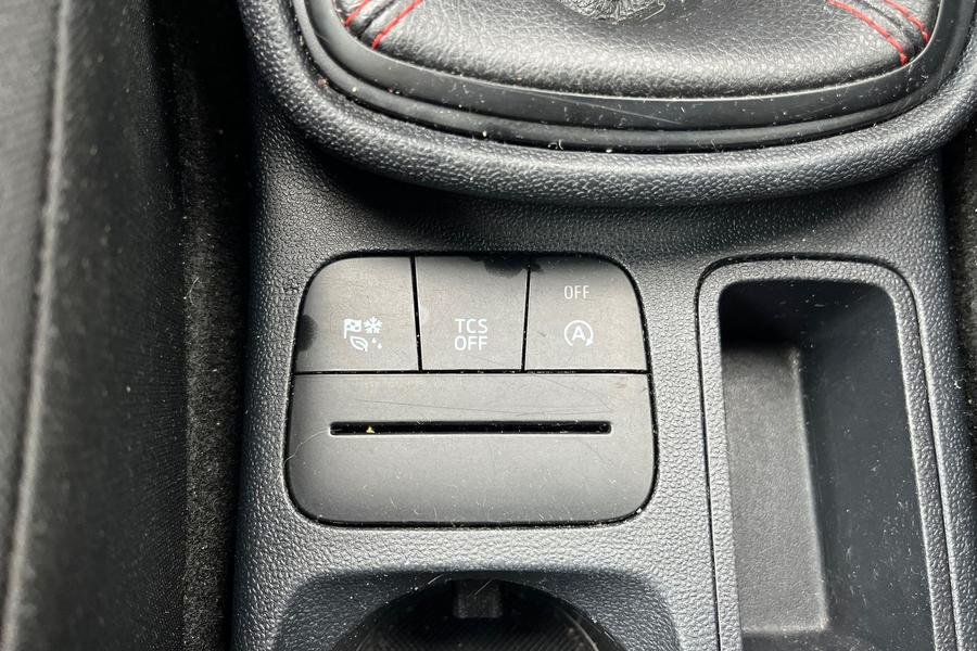 Ford Fiesta Photo autoimg-e480b26ecd4d3d810f8fcb9fc0628e6bb38cd7c0.jpg