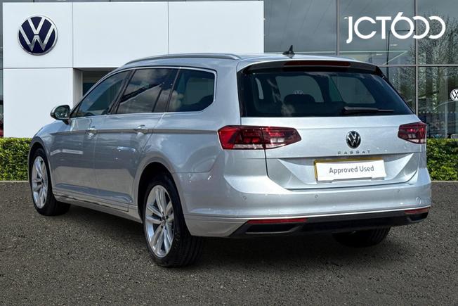 VOLKSWAGEN Passat Photo 3
