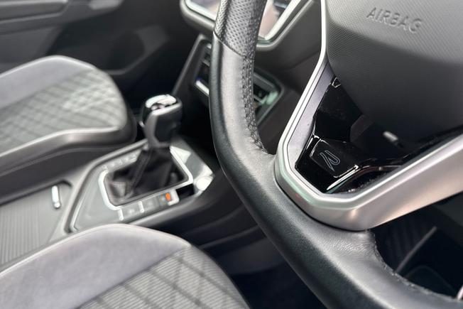VOLKSWAGEN Tiguan Photo 27