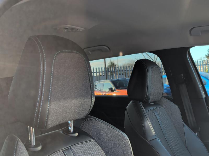 Used Peugeot 5008 NU71DXM 34