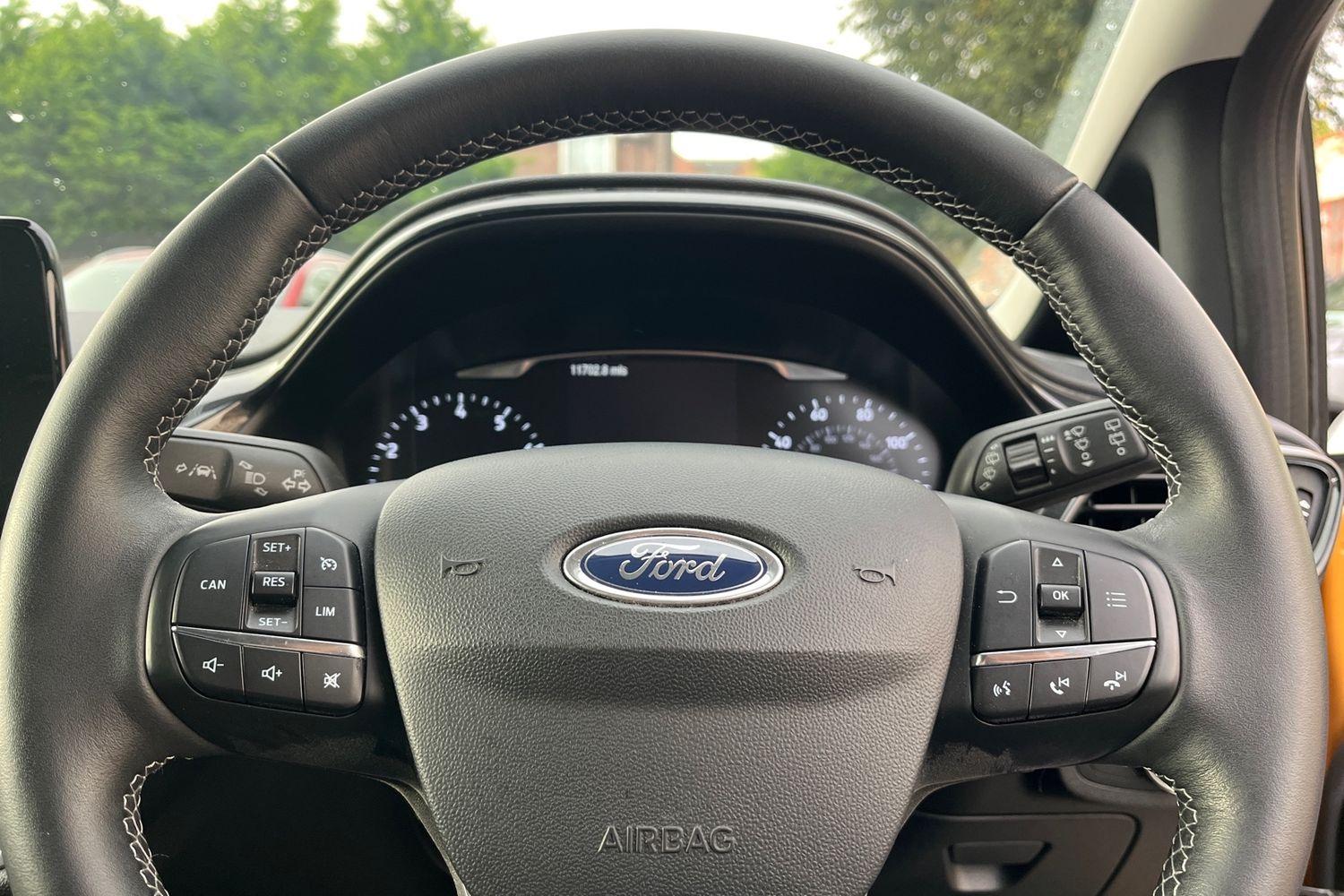 Ford FIESTA Photo 11