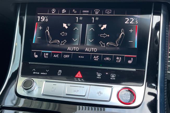 Audi RSQ8 Photo 24