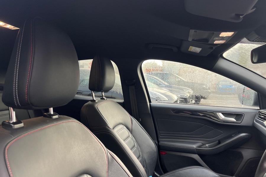 Ford FOCUS Photo autoimg-e48fd1c568823c51343e113cf71921b9900c2a89.jpg