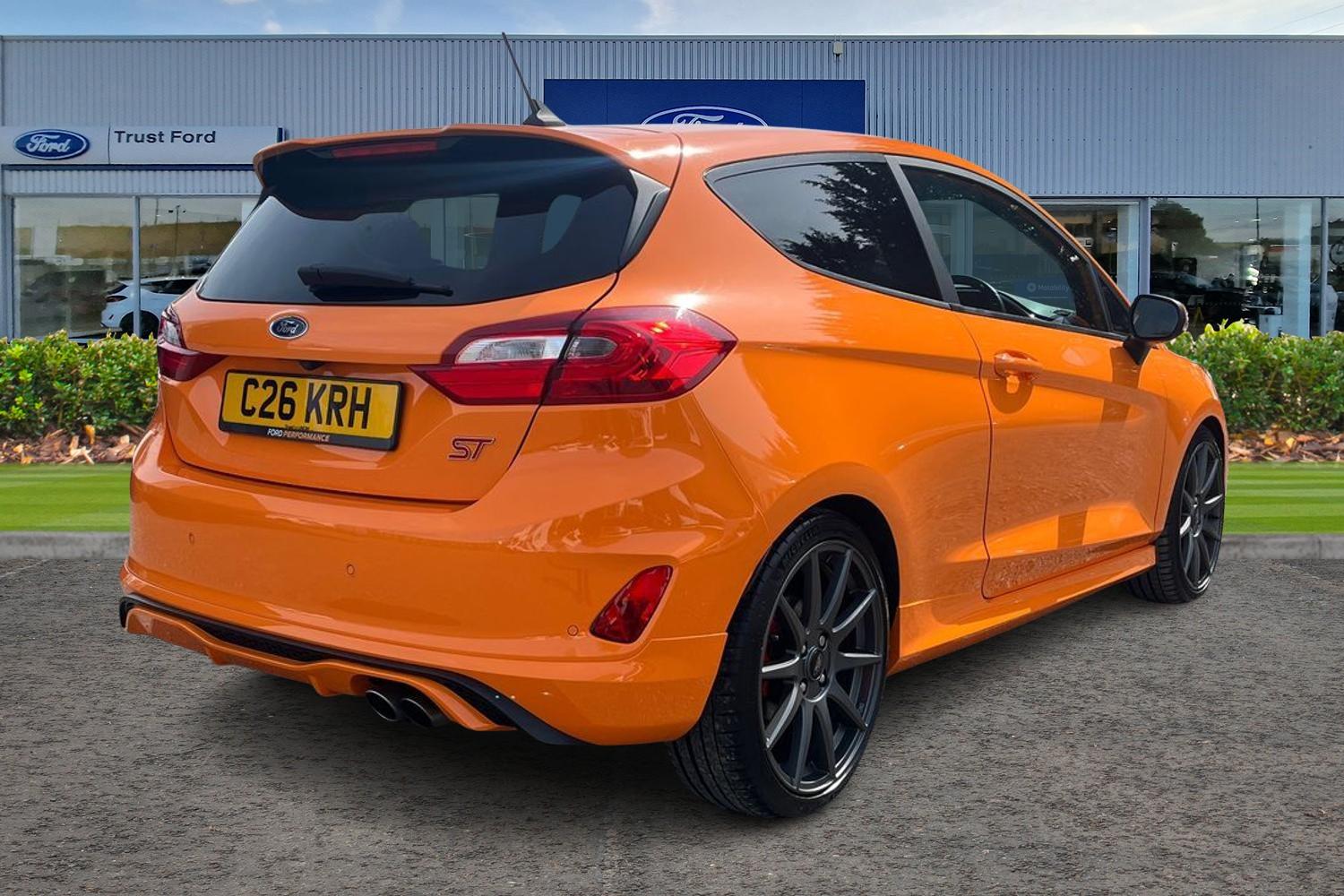 Ford FIESTA Photo 3