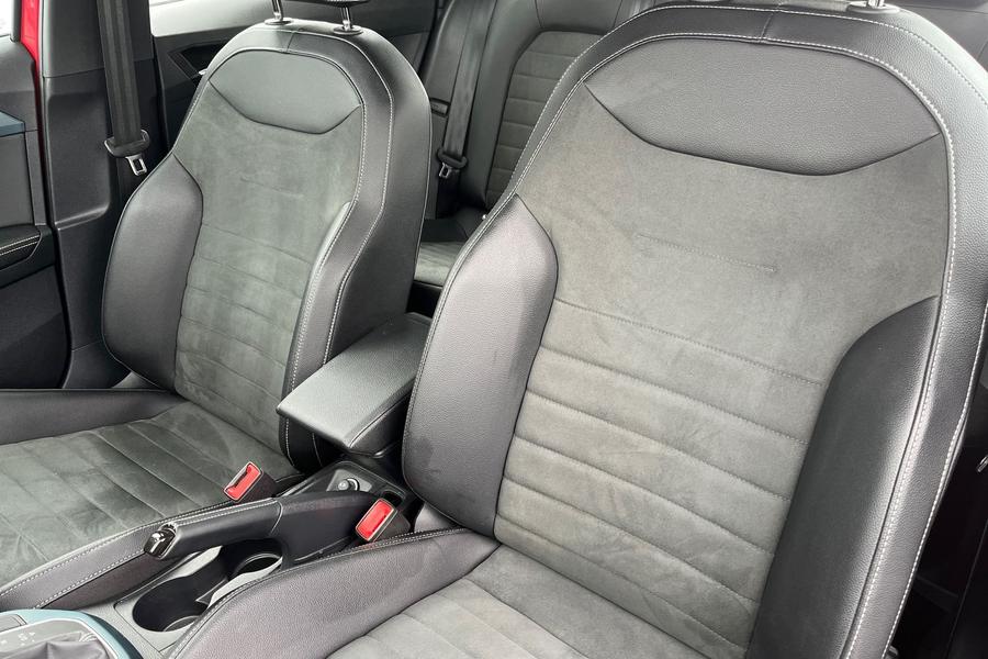 SEAT Arona Photo autoimg-e492fb32d710389efa5d5ba73468b1d893bcccd8.jpg