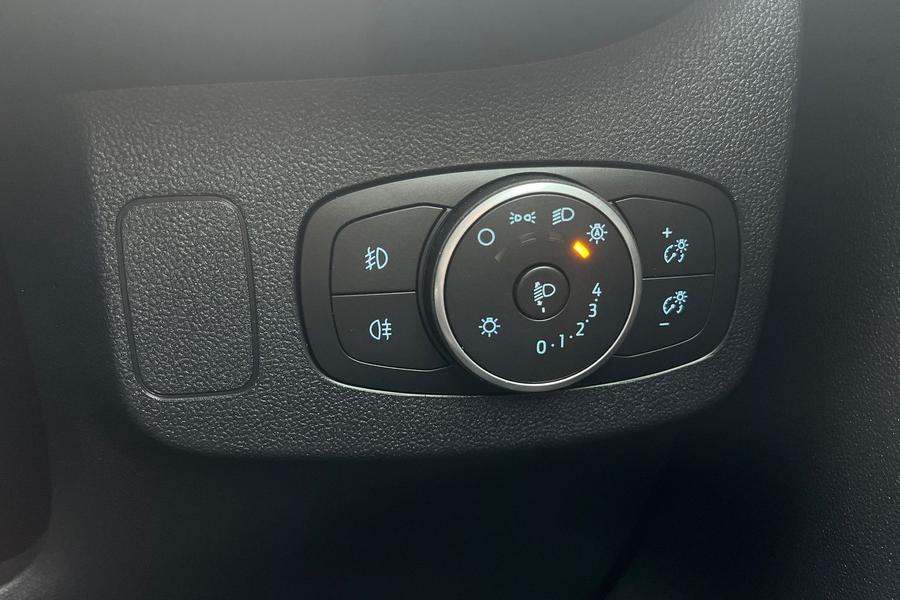 Ford PUMA Photo autoimg-e494203116fdbfbed6dbe517f87a6b9d4caa63b3.jpg