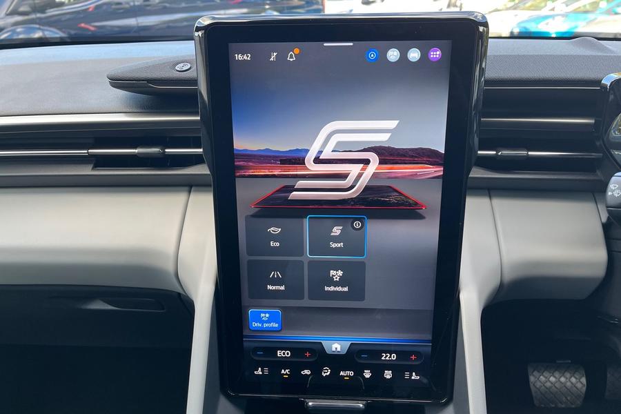 Ford Capri Photo autoimg-e4950c3aeac13b22428a9e3c242753a40cf308fe.jpg