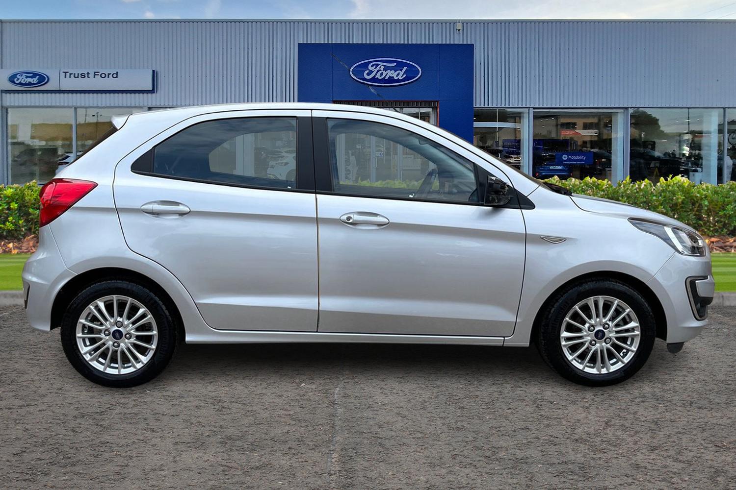Ford KA+ Photo 2