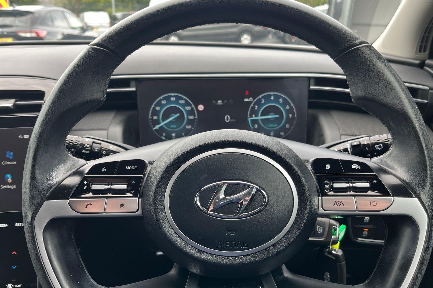 Hyundai TUCSON Photo 11