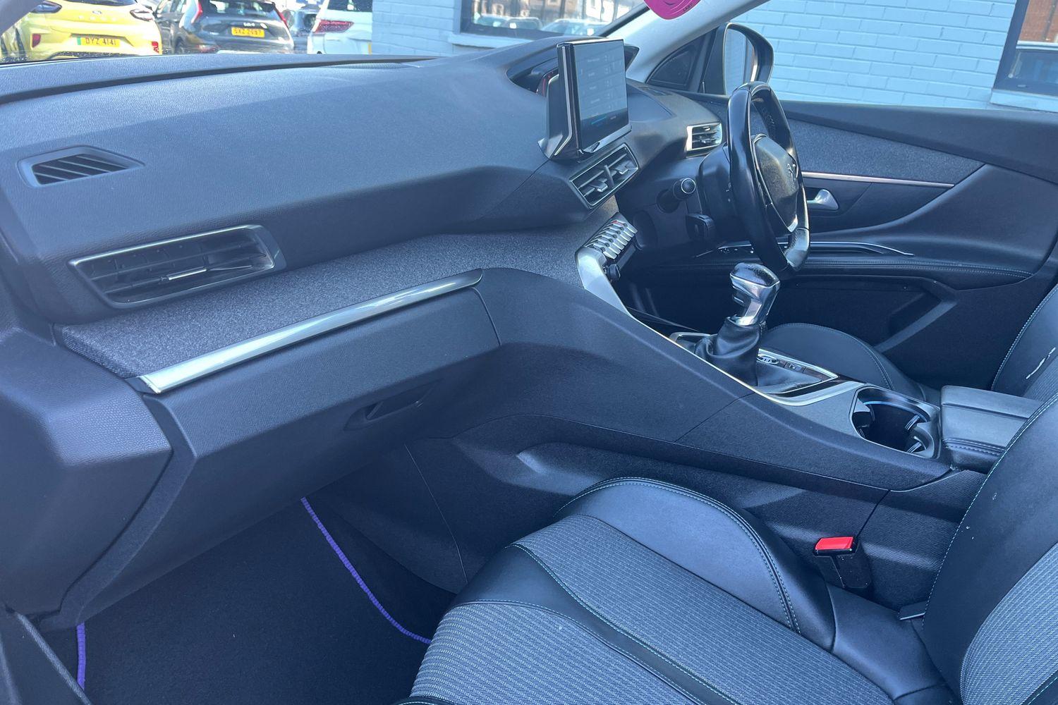 Peugeot 5008 Photo 17
