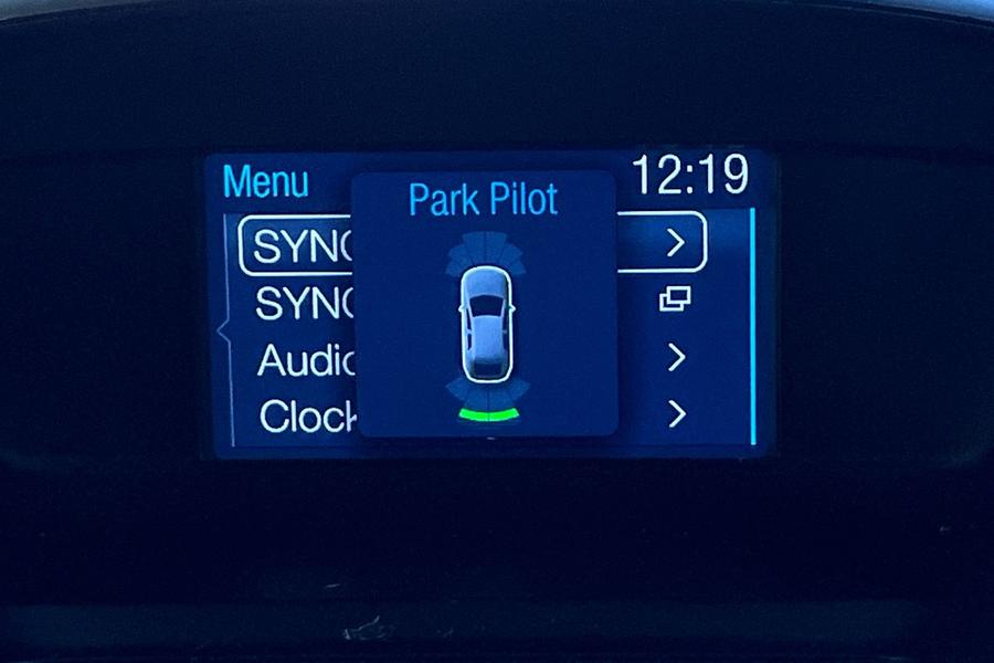 Ford Kuga Photo autoimg-e49c16d28d5cd31971d81f65d5ed9cb2375919ff.jpg