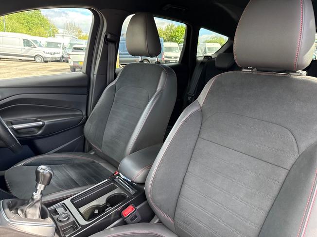FORD Kuga Photo 21