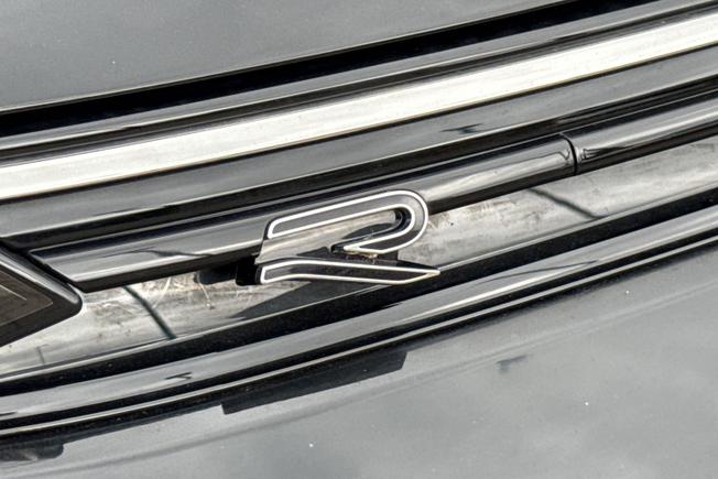 VOLKSWAGEN Golf Photo 36