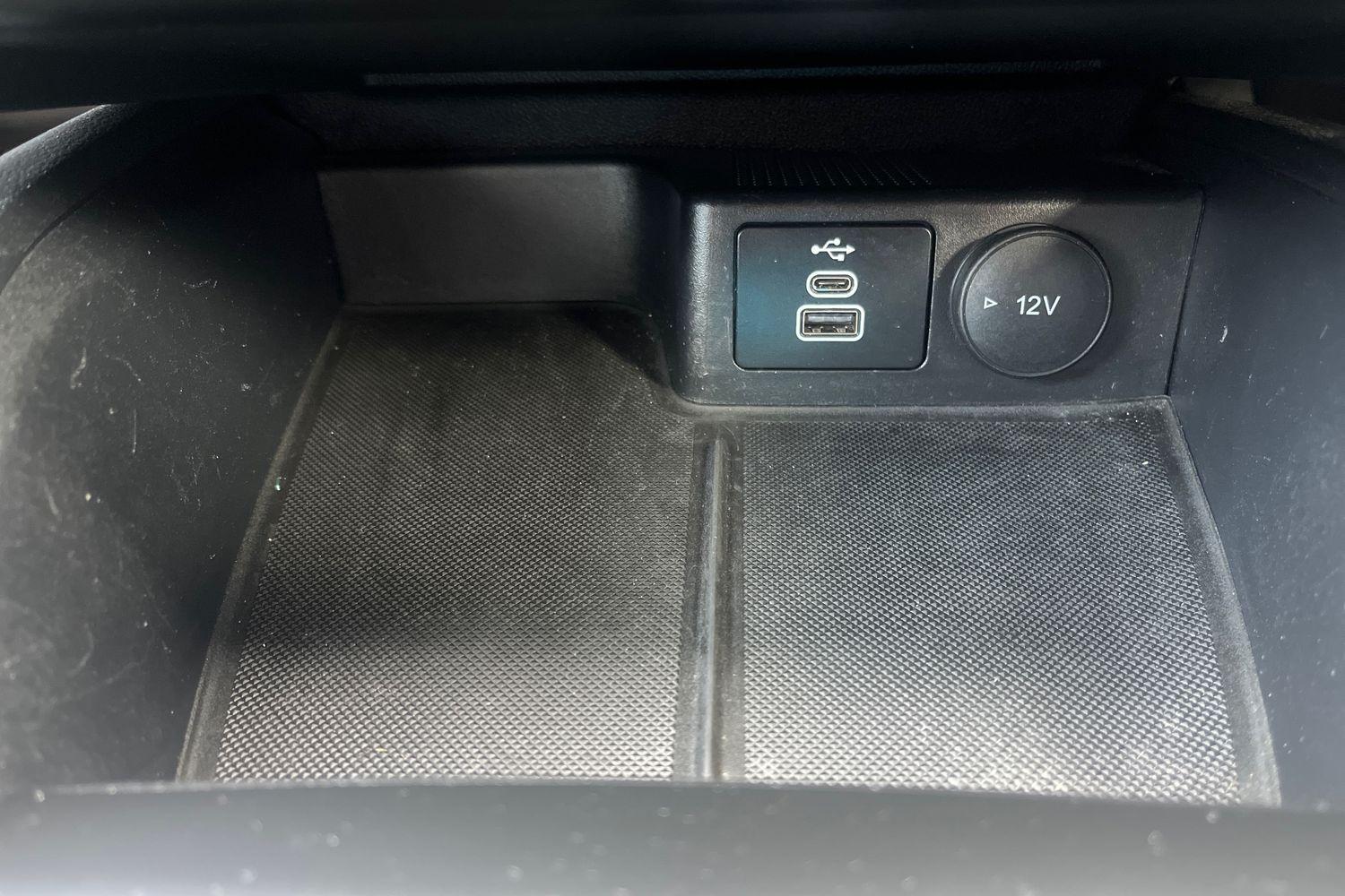 Ford FOCUS Photo 28