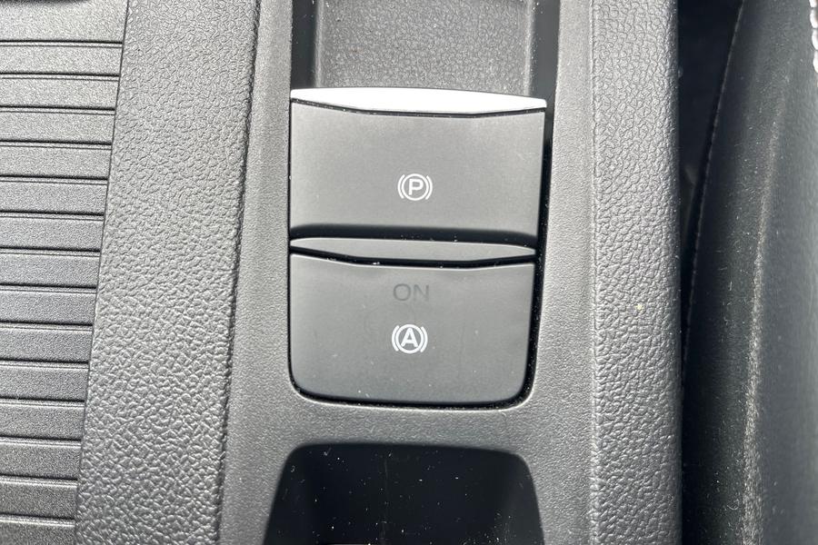 Ford Focus Photo autoimg-e4a4f6f5635cac8cbf0659f0df7de970a624231b.jpg