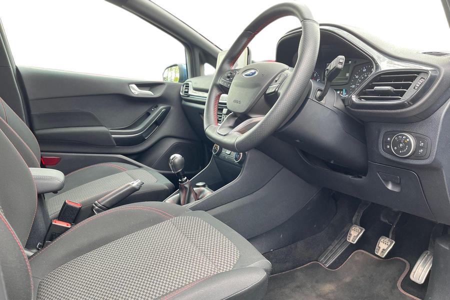 Ford FIESTA Photo autoimg-e4a8e6af5f632e104e393b1c0e4bfcf3be0f6ecd.jpg
