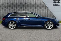 AUDI Rs4 Avant Photo 4