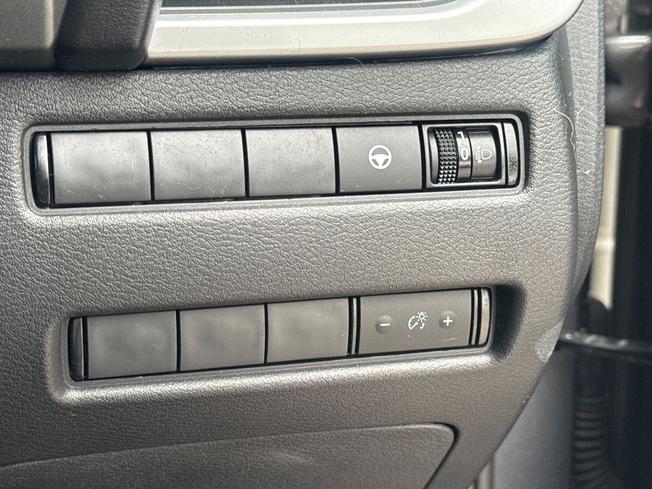 NISSAN Qashqai Photo 31