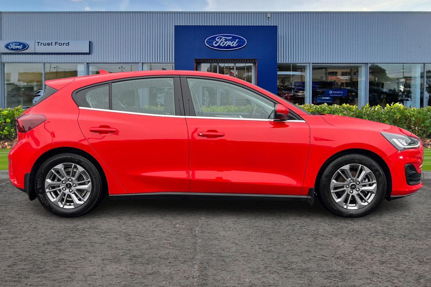 Ford FOCUS Photo 2