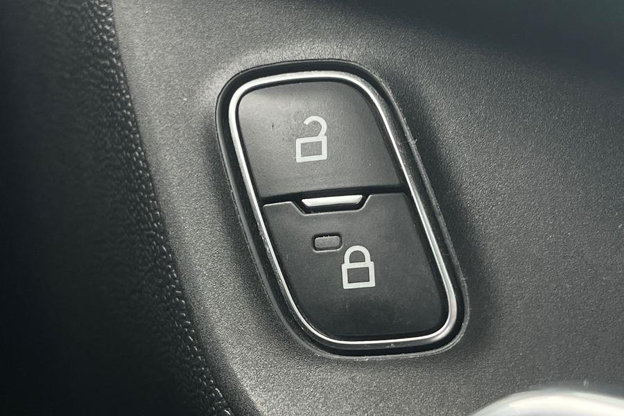 Ford FIESTA Photo autoimg-e4aea59ed261b0019361decfd8809bd47a675f66.jpg